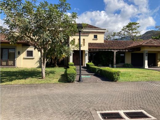 Luxury home in Santa Ana, Provincia de San José