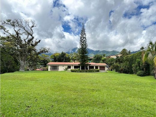 Luxury home in Escazú, Provincia de San José