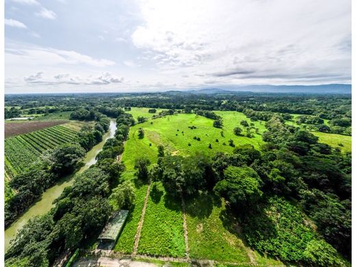 ﻣﻨﺰﻝ ﺭﻳﻔﻲ/ ﺑﻴﺖ ﻤﺰﺭﻋﺔ ﻓﻲ Upala, Provincia de Alajuela