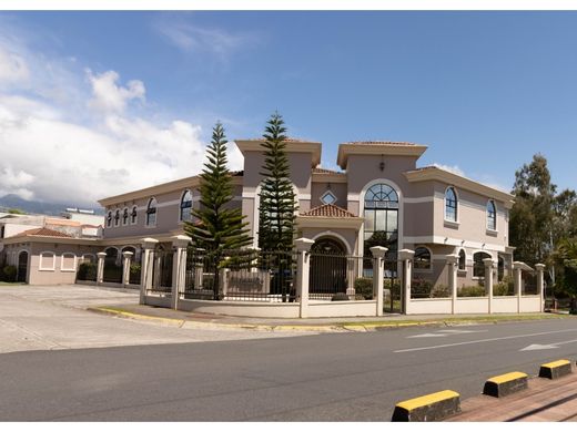 Residential complexes in Dulce Nombre, La Unión