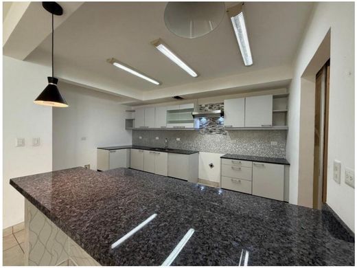 Luxury home in Santa Ana, Provincia de San José