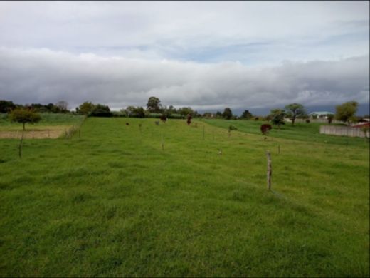 Grond in San Isidro de Coronado, Vázquez de Coronado