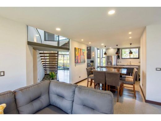 Элитный дом, Эредиа, Cantón de Heredia