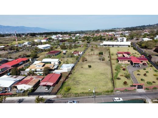 Terreno en San Josecito, San Isidro