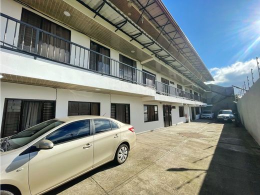 مجمع شقق ﻓﻲ Concepción, Cantón de Buenos Aires