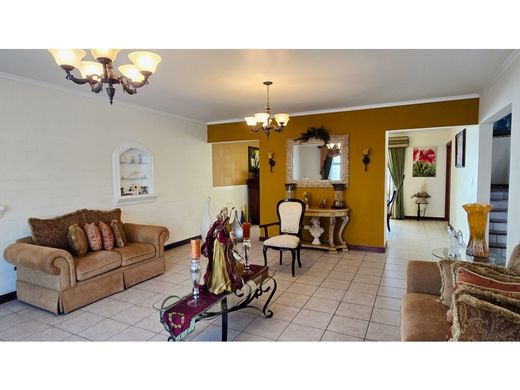 Casa de lujo en Curridabat, Provincia de San José