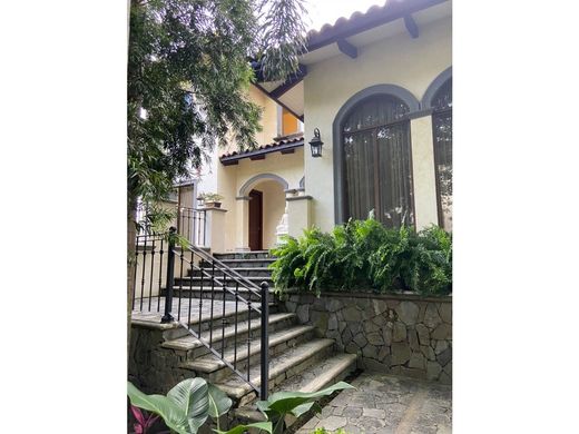 Casa di lusso a Santa Ana, Provincia de San José