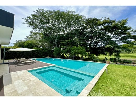 Luksusowy dom w Santa Ana, Provincia de San José