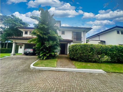 Casa di lusso a Escazú, Provincia de San José