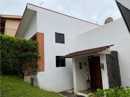 Casa di lusso a Anselmo Alvarado, Provincia de San José