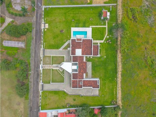 Casa de lujo en Guácima, Cantón de Alajuela