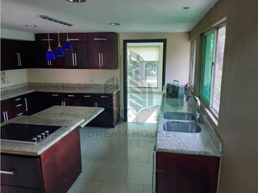 Casa di lusso a Escazú, Provincia de San José