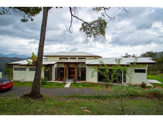 Luxus-Haus in Atenas, Provincia de Alajuela