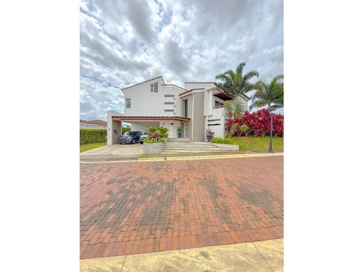 Complexes résidentiels à San Rafael, Provincia de Alajuela