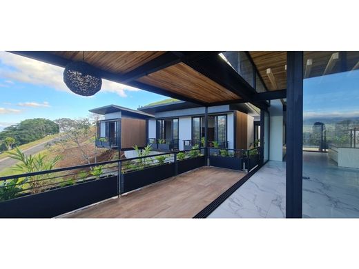 Luxe woning in Naranjo, Provincia de Alajuela