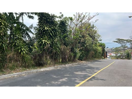 Grundstück in Sabanilla, Montes de Oca