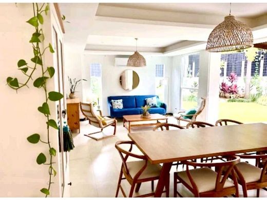 Luxury home in Santa Ana, Provincia de San José