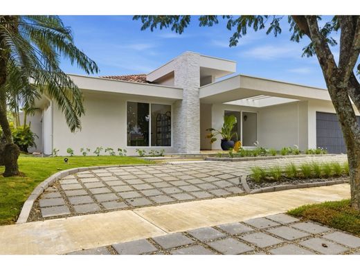 Luxury home in Santa Ana, Provincia de San José