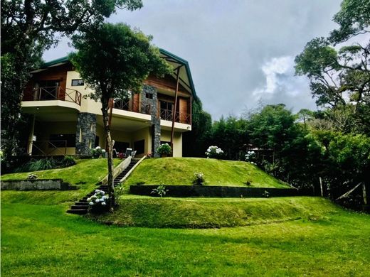 Luksusowy dom w San Rafael, Provincia de Heredia