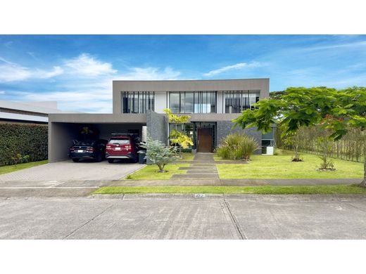 Luxe woning in San Josecito, San Isidro