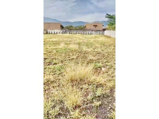 Terreno a Santa Ana, Provincia de San José