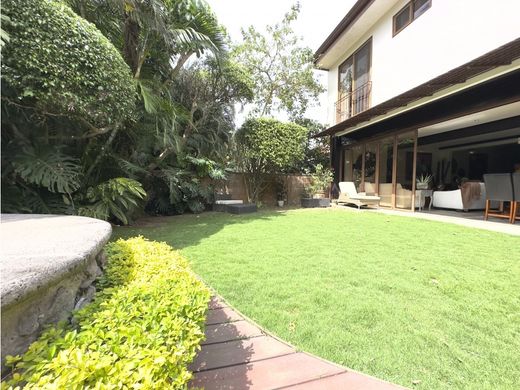 Luxury home in Santa Ana, Provincia de San José