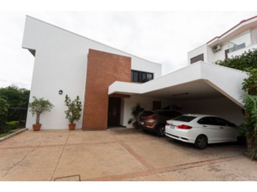 ‏בתי יוקרה ב  Guachipelín, Escazú