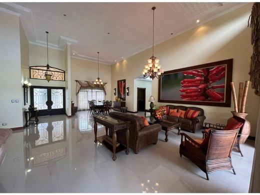 Элитный дом, Belén, Carrillo