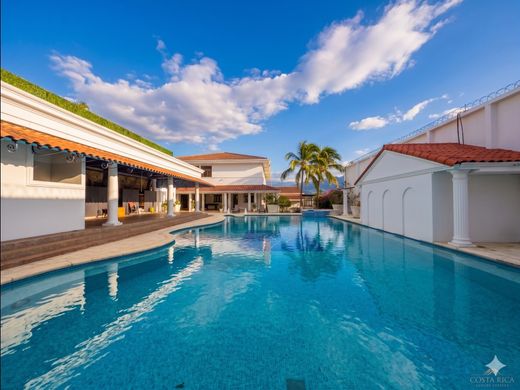 Luxury home in La Ribera, Provincia de Heredia