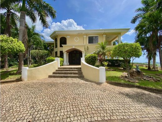 Luxury home in Carrillo, Hojancha