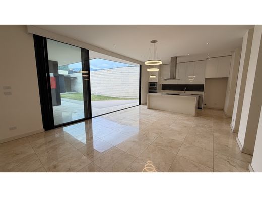 Apartment in Santa Ana, Provincia de San José