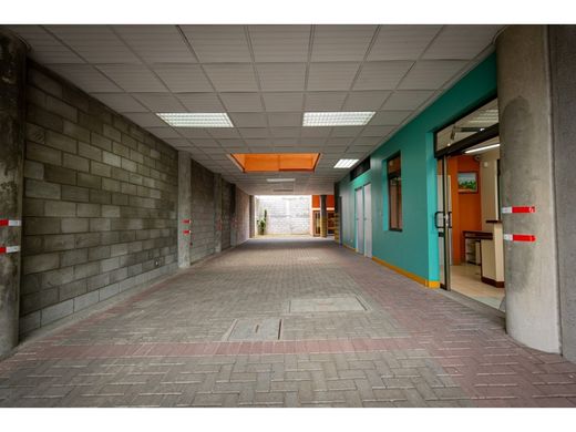 Edificio en Curridabat, Provincia de San José