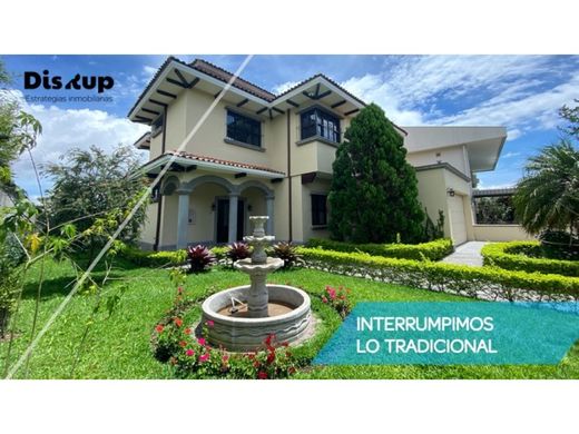 Casa de lujo en Curridabat, Provincia de San José