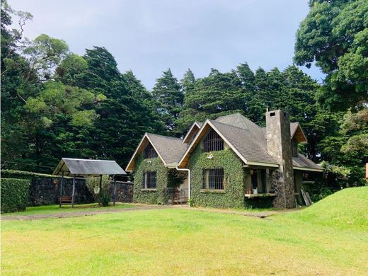 Luxury home in San Rafael, Provincia de Heredia