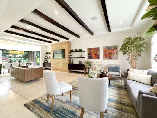 Casa di lusso a Escazú, Provincia de San José