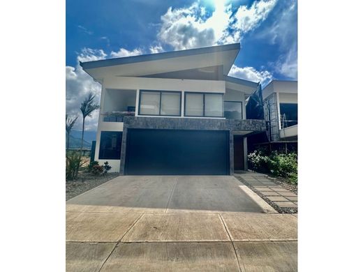 Apartment in Santa Ana, Provincia de San José