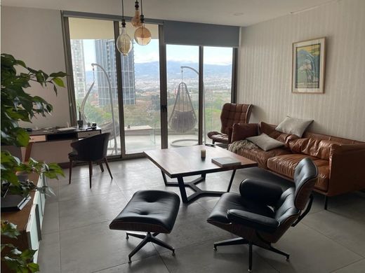 Piso / Apartamento en Mata de Palo, Cantón de San José