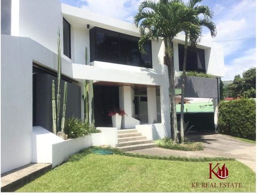 Casa di lusso a Escazú, Provincia de San José