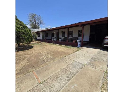 豪宅  Santo Domingo, Provincia de Heredia