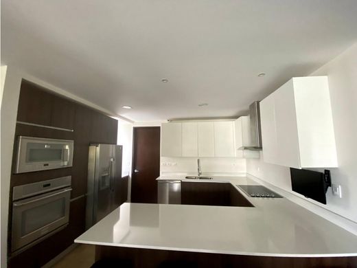 Элитный дом, Escazú, Provincia de San José