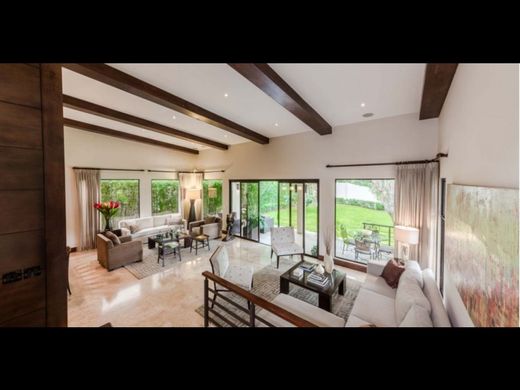 Luxury home in Santa Ana, Provincia de San José