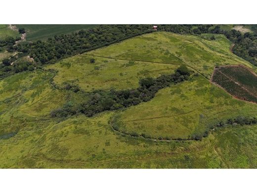 Grond in Grecia, Provincia de Alajuela