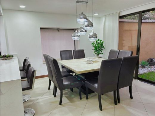 Luxury home in Santa Ana, Provincia de San José