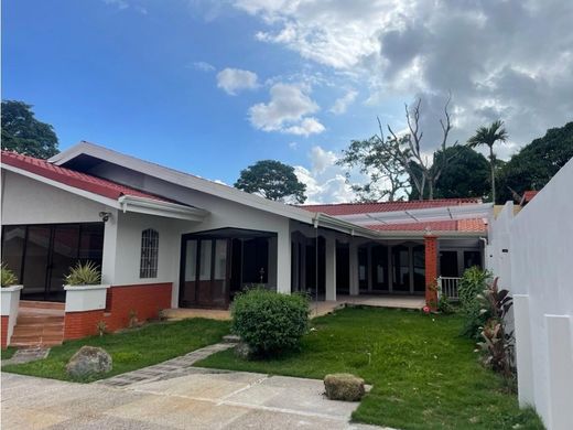 호화 저택 / Escazú, Provincia de San José