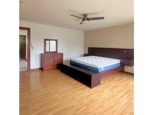 Luxury home in Santa Ana, Provincia de San José