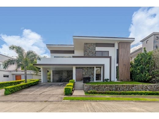 Luxe woning in Santa Ana, Provincia de San José