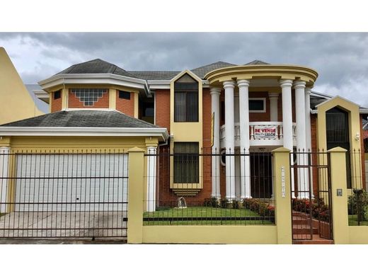 Casa di lusso a Escazú, Provincia de San José