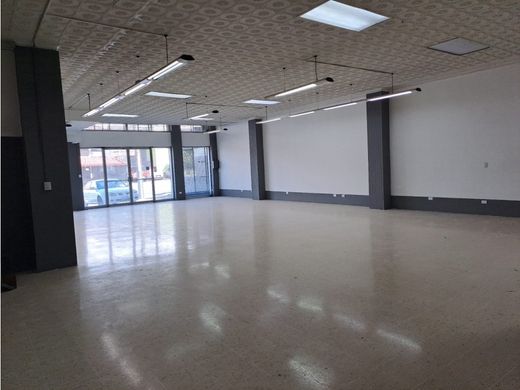 Edificio en Pavas, Cantón de San José