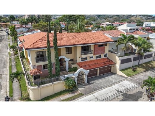 Casa di lusso a Escazú, Provincia de San José