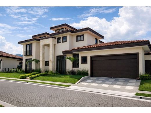 Luxury home in Santa Ana, Provincia de San José